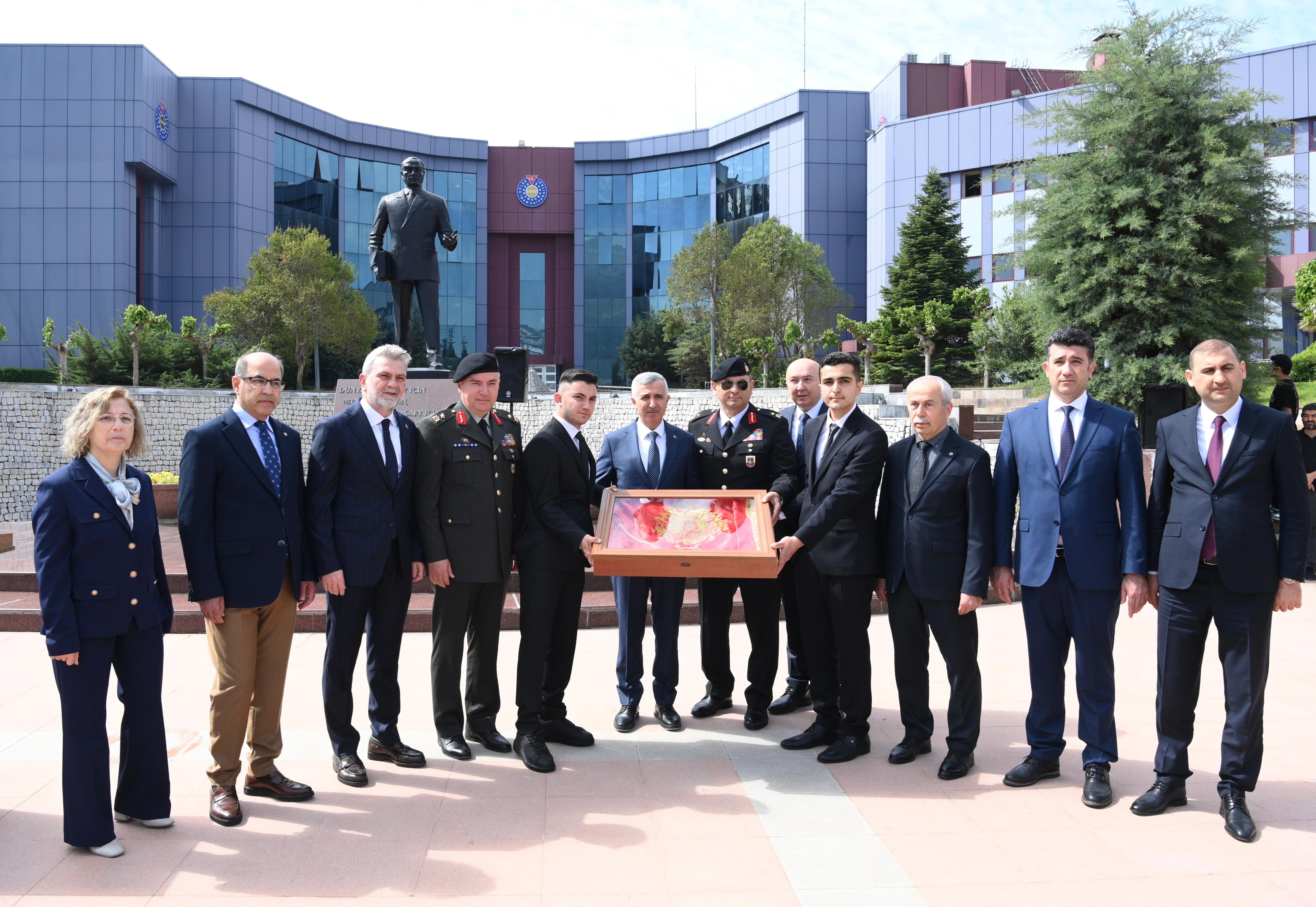 Kahramanmaraş’ta 57. Alay Sancağı Çanakkale’ye Uğurlandı (1)