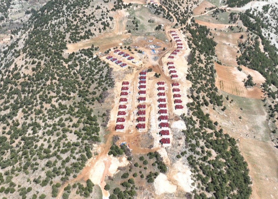 Kahramanmaraş'ta 80 Yeni Çelik Ev Depremzedelere Teslim Ediliyor (3)