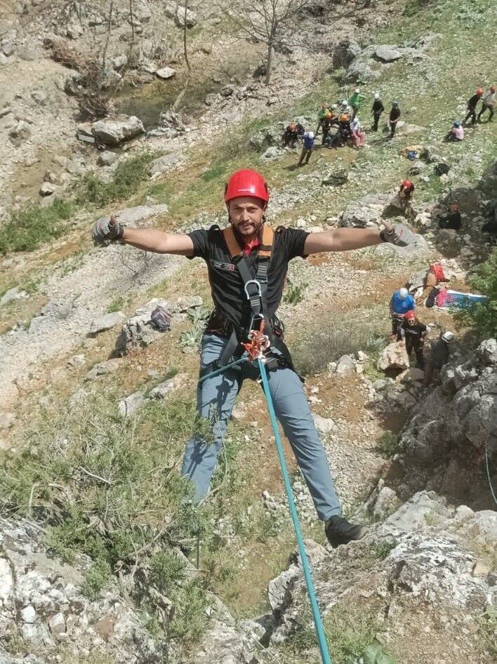 Kahramanmaraş'ta Dağcılık Eğitimi Sporcular Doğada Yeteneklerini Geliştirdi (4)