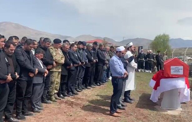 Kahramanmaraş’ta Jandarma Alabacak Son Yolculuğuna Uğurlandı (2)