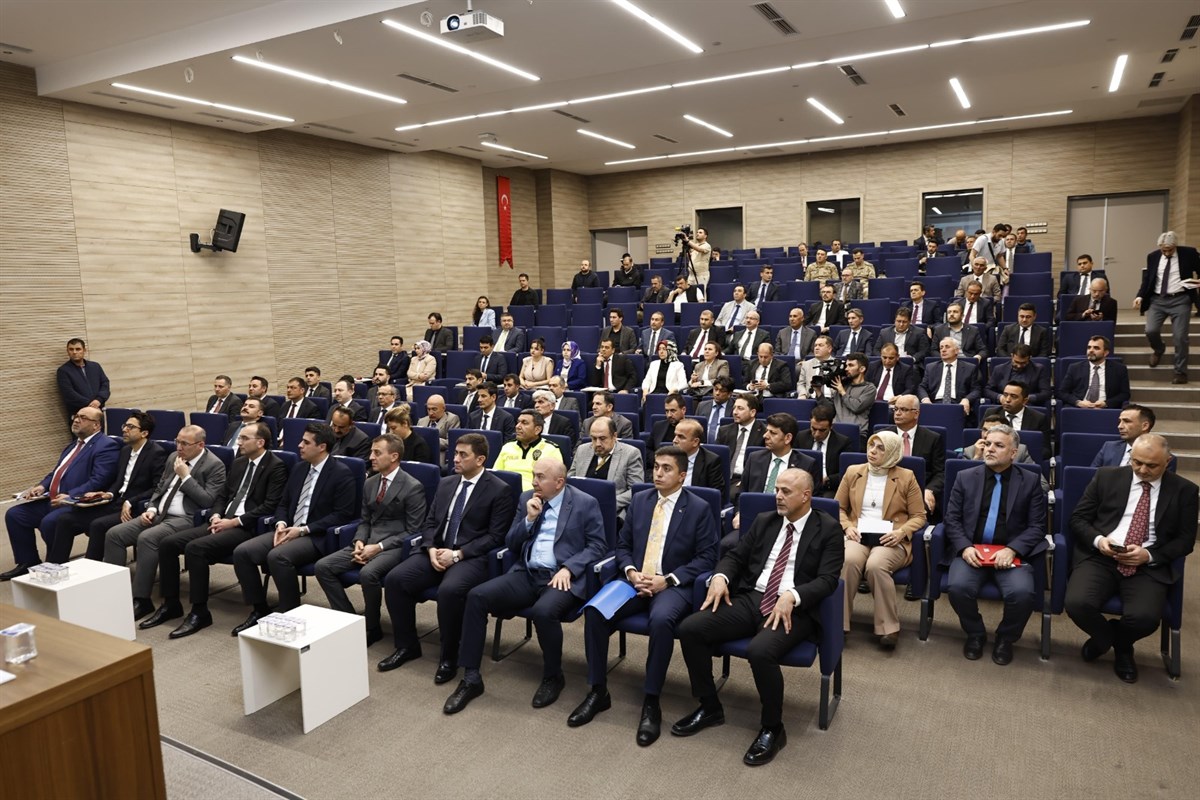 Kahramanmaraş’ta Kamu Yatırımları İçin Kurumlar Bir Araya Geldi (2)-1
