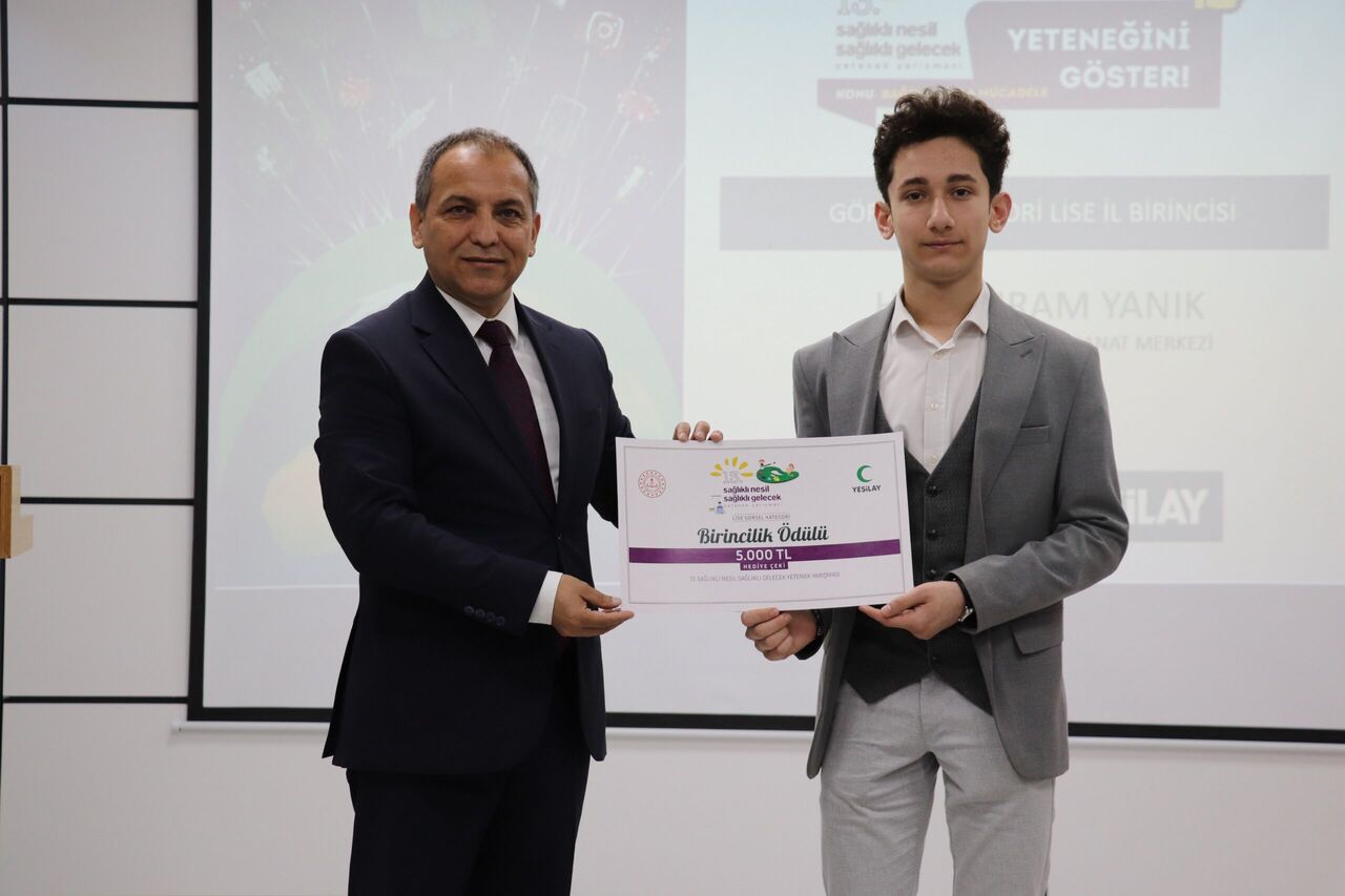 Kahramanmaraş’ta “Sağlıklı Nesil, Sağlıklı Gelecek” Ödül Töreni Düzenlendi (10)