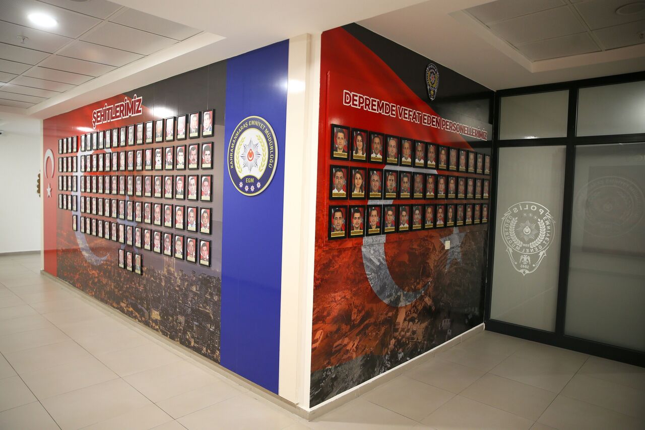 Kahramanmaraş’ta Şehit Olan 40 Polis İçin Anı Köşesi Kuruldu (3)