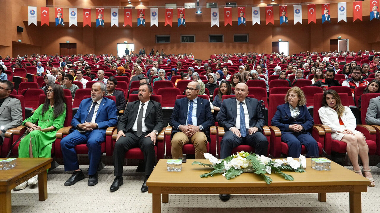 Kahramanmaraş’ta Uzmanlar Otizm İçin Bir Araya Geldi (1)