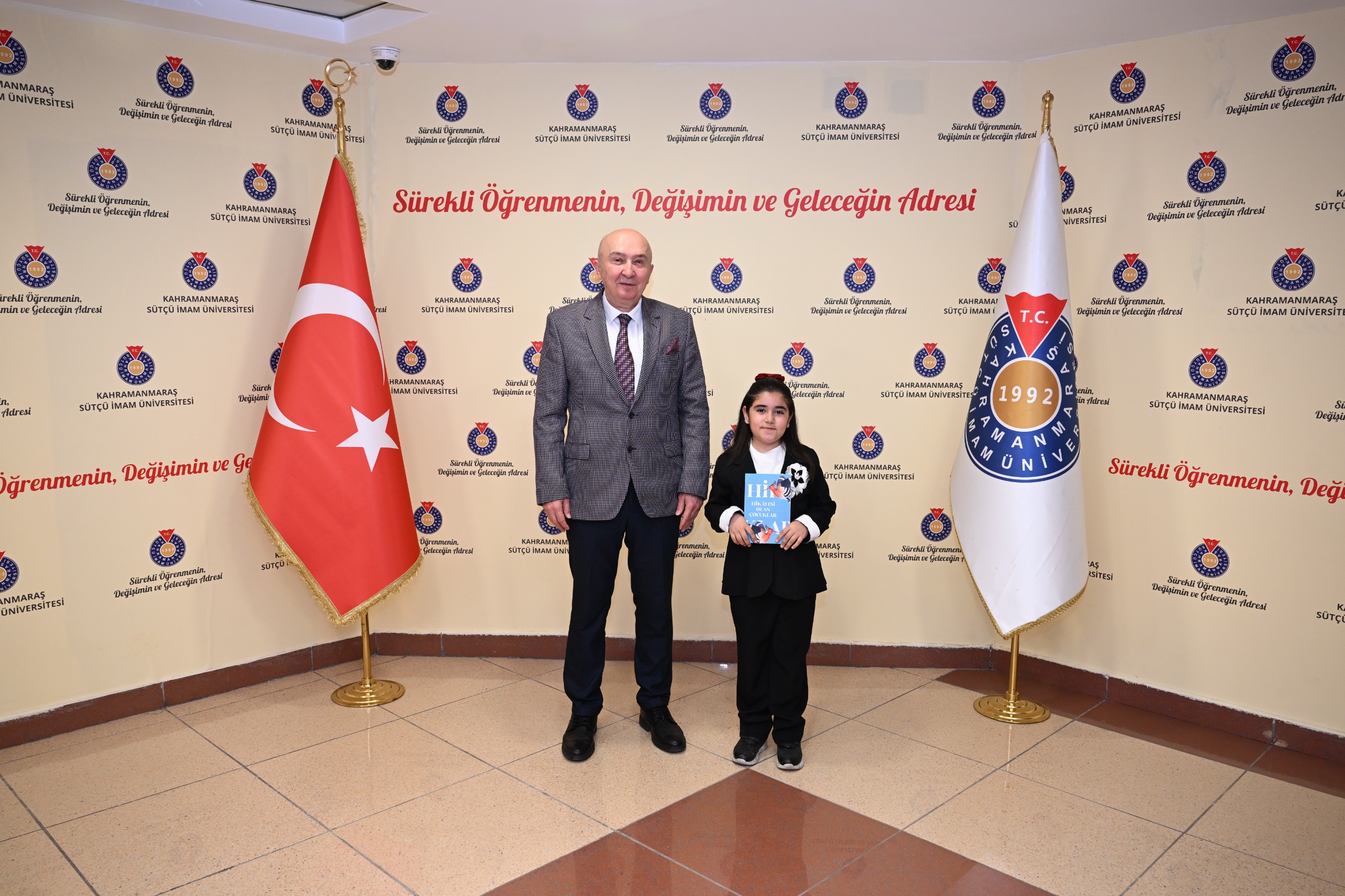 Ksü’de 23 Nisan Sürprizi Minik Gülce Rektör Oldu (6)