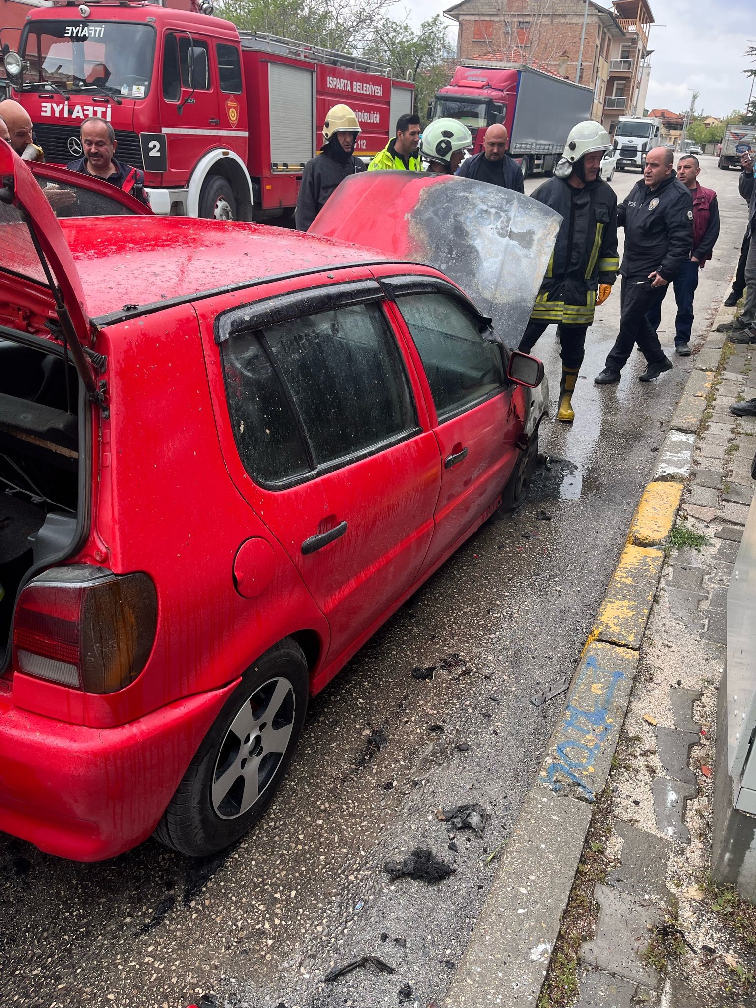 Seyir Halindeki Otomobilde Korkutan Yangın!