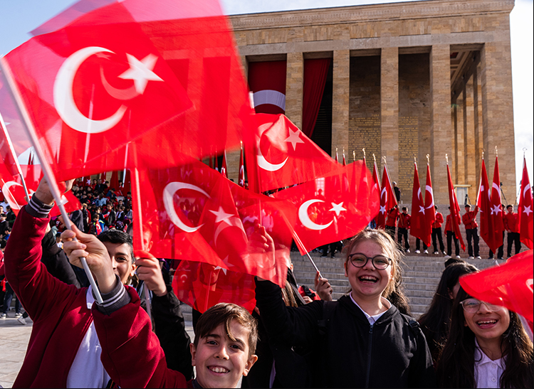 Türkiye, 23 Nisan Coşkusunu Yürekten Yaşıyor (1)-1