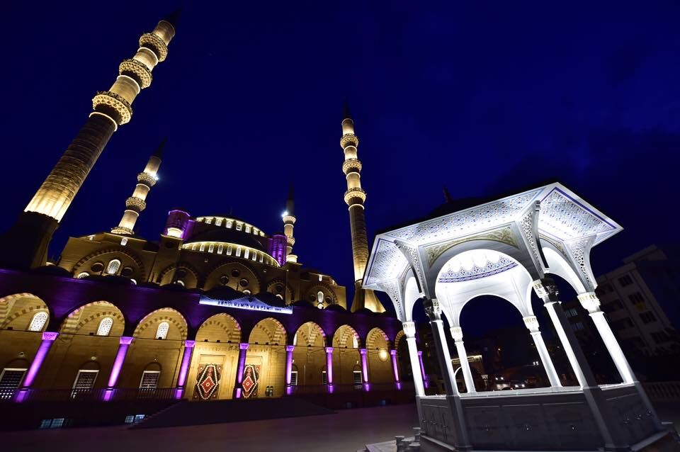 Abdülhamid Han Camii Kahramanmaraş’ta Osmanlı İzlerini Taşıyan Anıtsal Mabet (6)