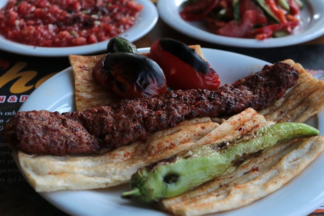 Adanalılar Kebabın Tek Adresi Olduğunu Net Bir Dille İlan Etti (1)