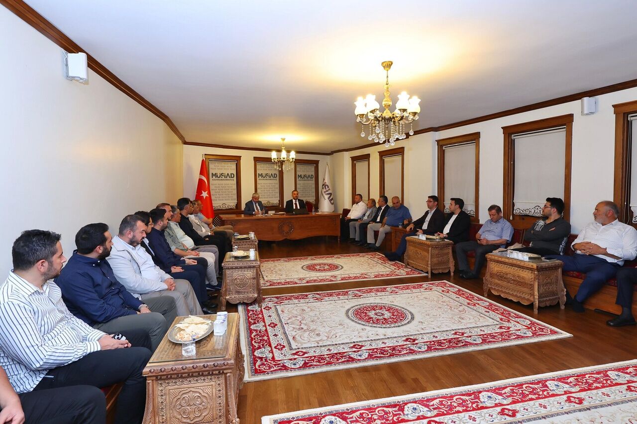 Başkan Toptaş, Müsi̇ad Üyeleriyle Bir Araya Gelerek İlçedeki Başarıları Ve Hedefleri Paylaştı (6)