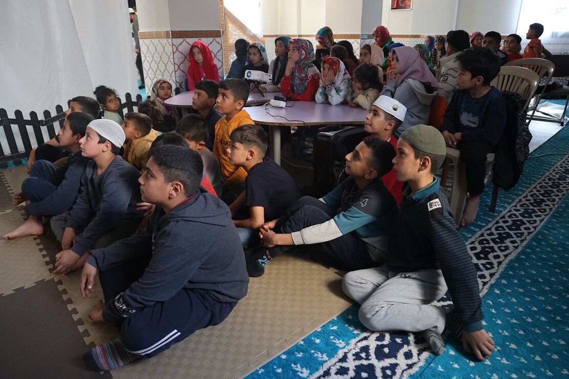 Camiyi Çocuklara Sevdiren İmam 4 Kişiden 100 Çocuğa (3)