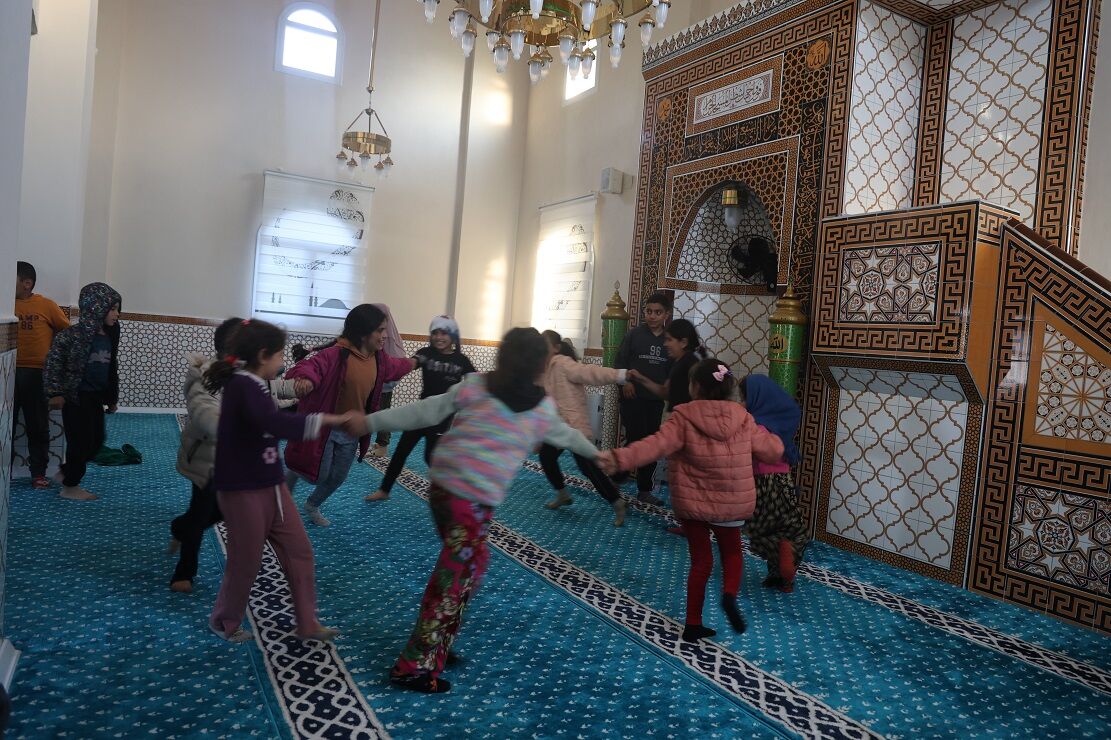 Camiyi Çocuklara Sevdiren İmam 4 Kişiden 100 Çocuğa (4)