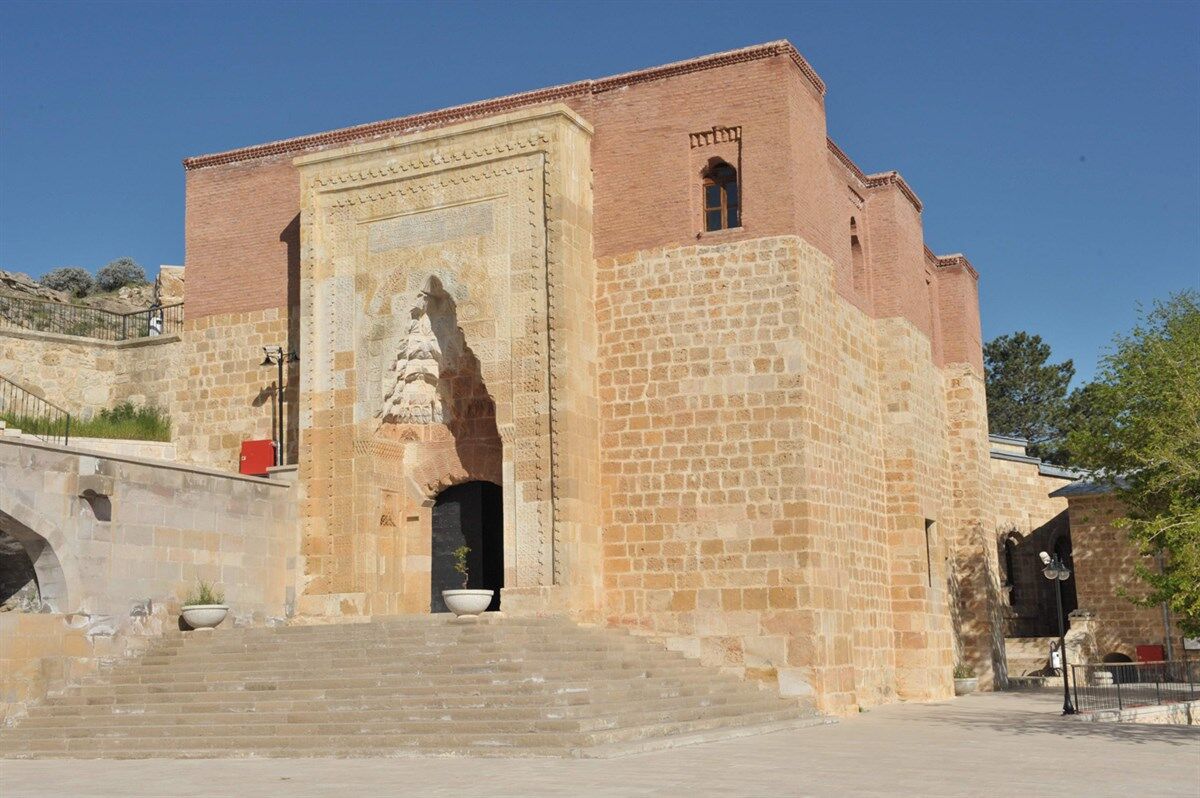 Eshab I Kehf Külliyesi Asırlara Direnen İnancın Ve Huzurun Kapısı (3)