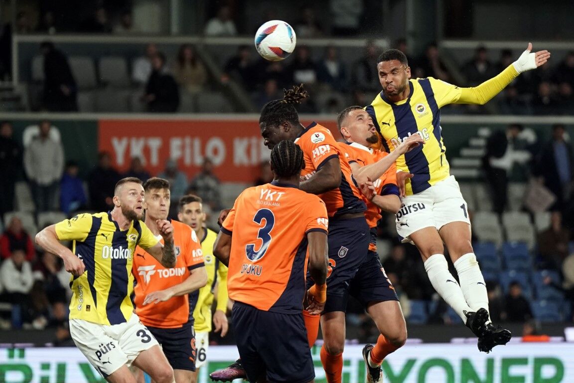 Fenerbahçe’den Kritik Zafer! Başakşehir Deplasmanında 4 Gollü Galibiyet (5)
