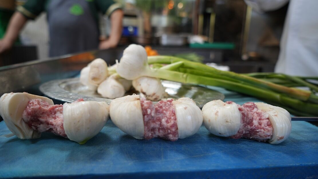 Gaziantep'te Yılda Sadece 3 Hafta Yapılıyor Sarımsak Kebabına Akın Var! (7)
