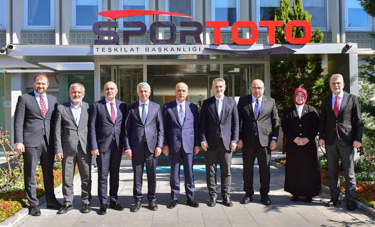 Kahramanmaraş Stadyumu İçin İmzalar Atıldı! 17.500 Kişilik Dev Proje (6)