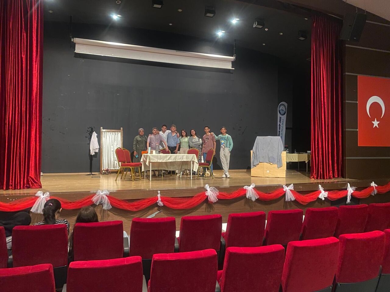 Kahramanmaraş'ın Tiyatro Gururu Türkiye'nin En İyi Erkek Oyuncusu Seçildi (1)