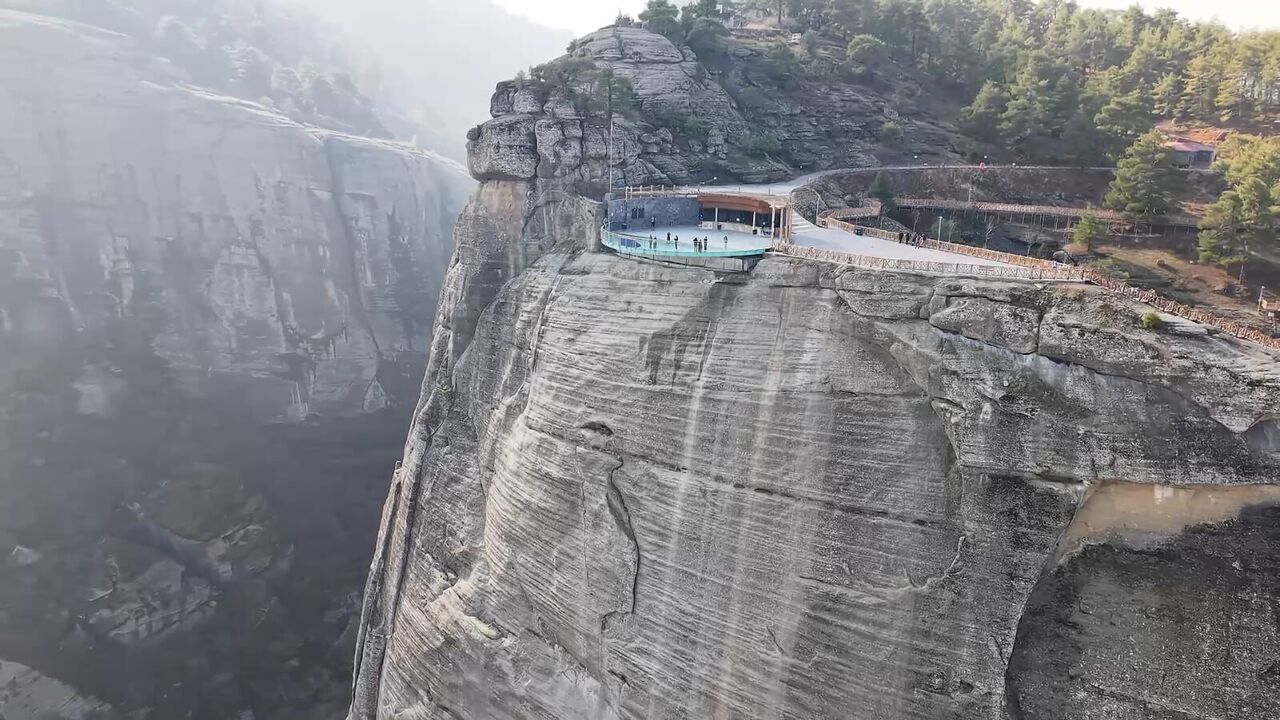 Kahramanmaraş'ın Zirvesindeki Cam Teras Yaz Turizminin Gözdesi Oldu (3)