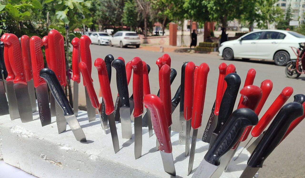 Kahramanmaraş’ta Aile Boyu Bıçakçılık 35 Yıllık Emek, Eş Desteğiyle Sürdürülüyor (2)