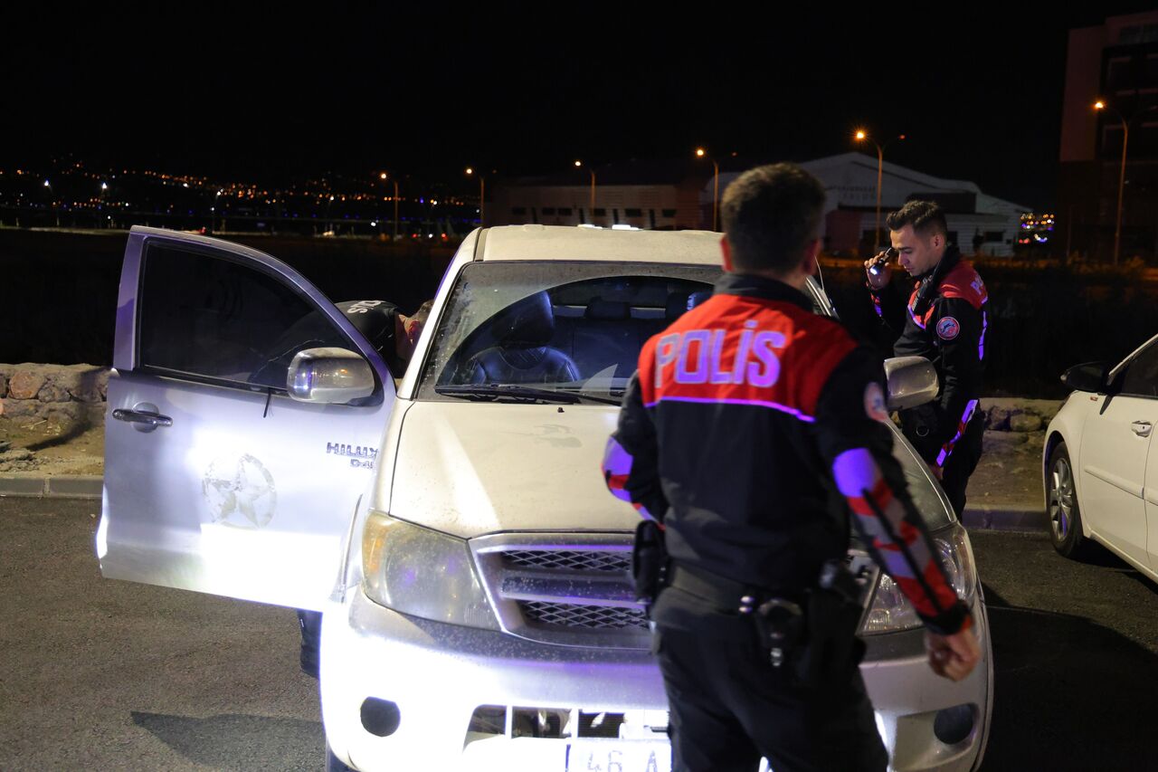 Kahramanmaraş'ta Bakkalda Kanlı Hesaplaşma Ağabey Kardeşini Vurdu (3)