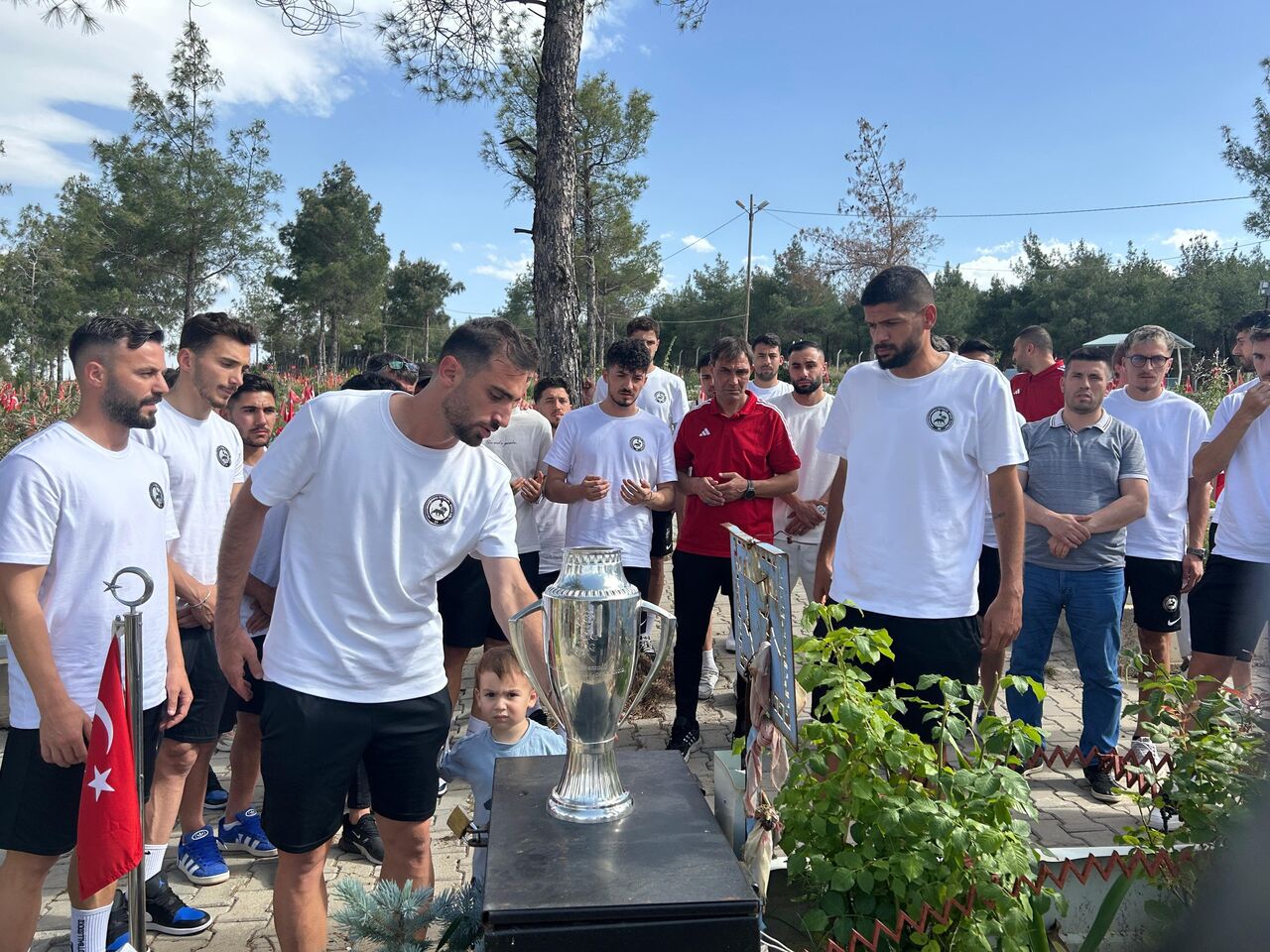 Kahramanmaraş'ta Şampiyonların İlk Durağı Şehitlik Oldu (1)
