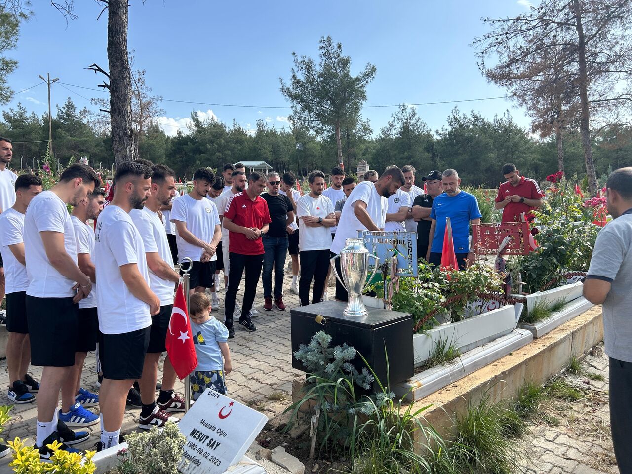 Kahramanmaraş'ta Şampiyonların İlk Durağı Şehitlik Oldu (7)