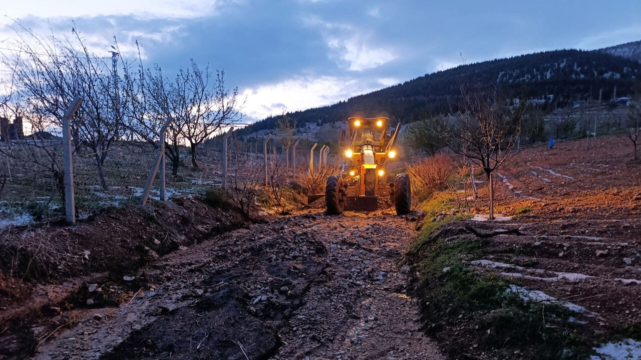 Kahramanmaraş'ta Yağmur Sonrası Yollar Yeniden Açılıyor (3)