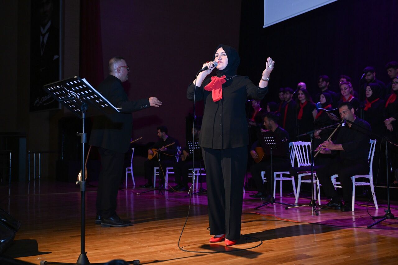 Ksü'de Âşık Mahzuni Şerif'e Vefa Gecesi! Unutulmaz Türkülerle Anıldı (6)