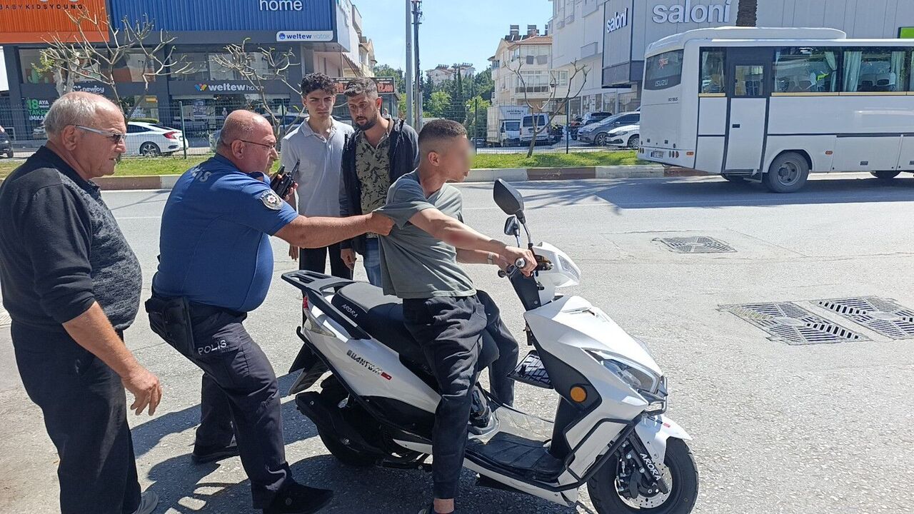 Manavgat'ta 20 Dakikada 3 Motosiklet Kazası Yaralılar Ve Ceza Yağmuru (6)