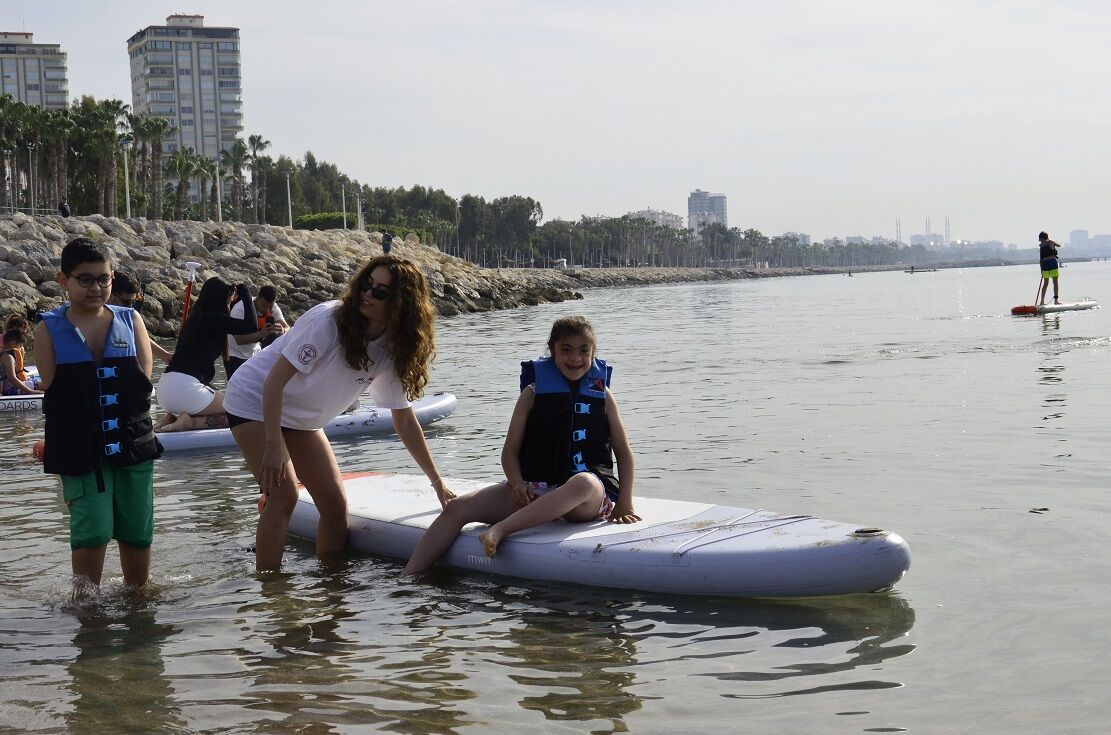 Mersin’de Özel Bireyler İlk Kez Kürek Sörfüyle Tanıştı Akdeniz’de Renkli Anlar (4)