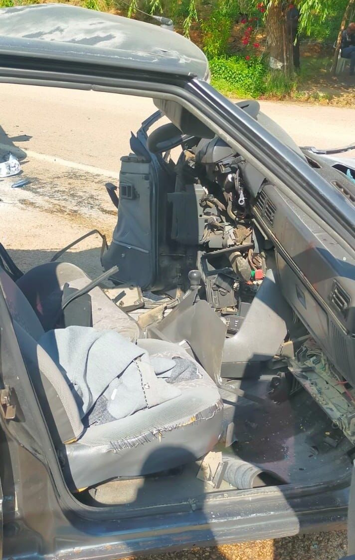 Ambulans İle Otomobil Çarpıştı 1 Ölü, 3 Yaralı (2)