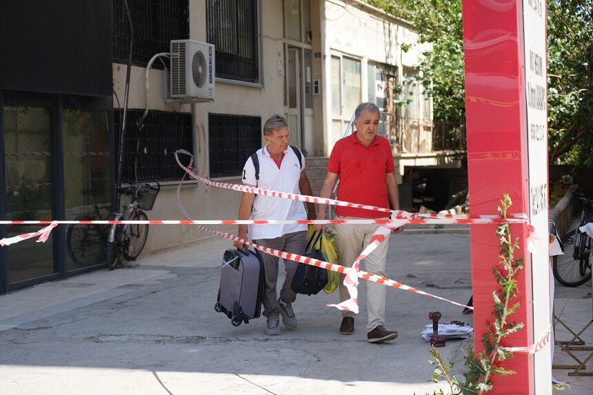 Antalya Muratpaşa’da Kolon Patlaması 7 Katlı Bina Tahliye Edildi, Güçlendirme Süreci Başladı (2)