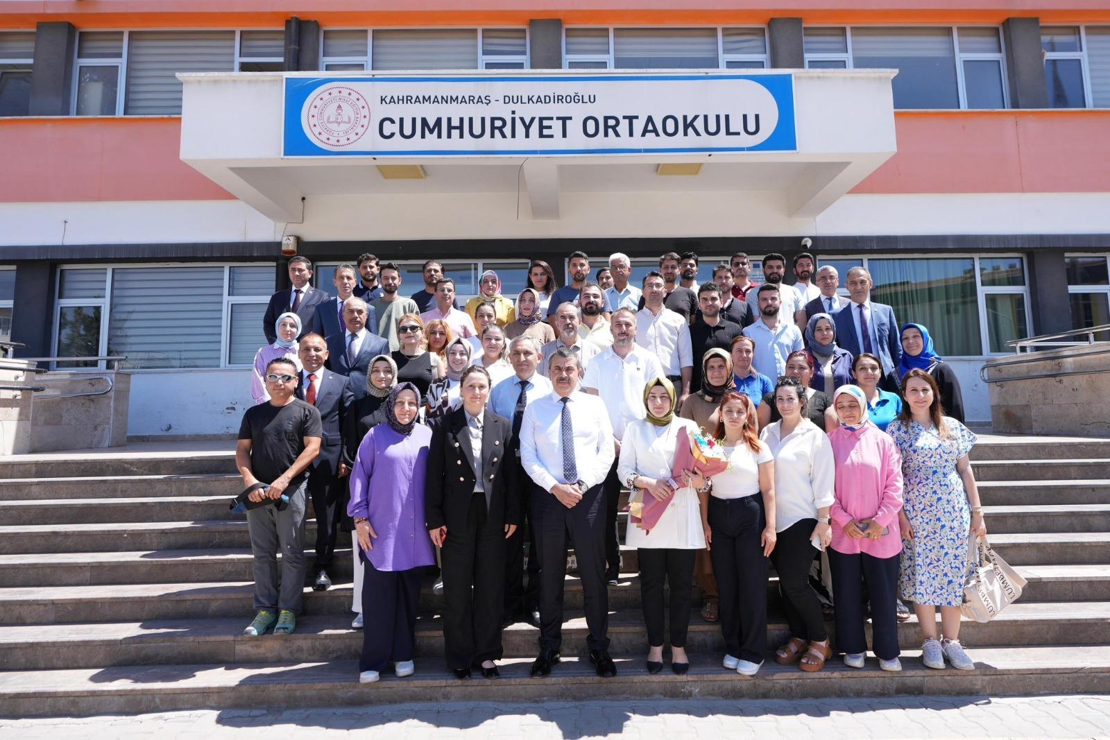 Bakan Tekin’den Kahramanmaraş’ta Eğitime Moral Ziyareti (3)