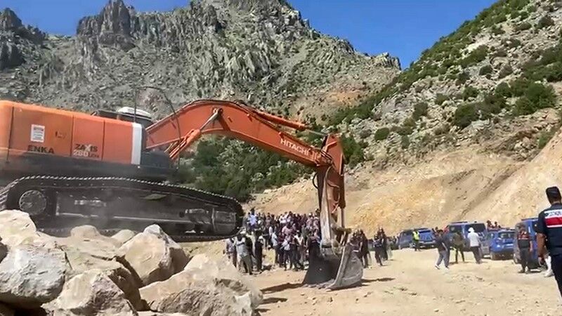 Isparta Direkli Köyünde Su Projesi Krizi Köylü Direnişi Dsi̇ Çalışmalarını Durdurdu