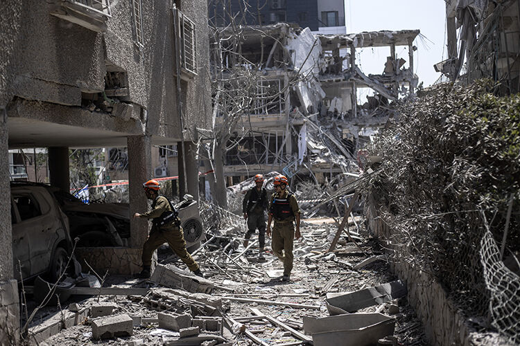 İsrail Ve İran Arasında Yeni Saldırı Dalgası Bölge Alarm Durumunda (4)