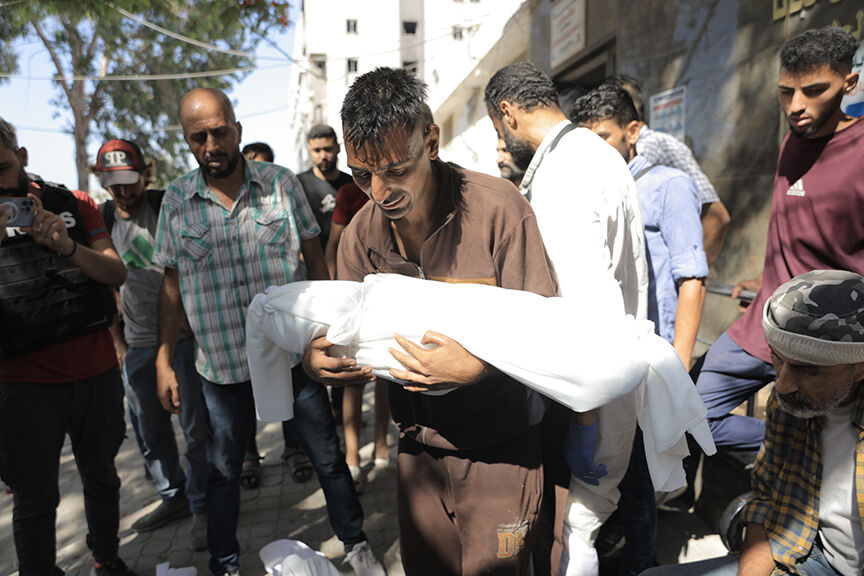 İsrail'in Gazze Katliamı Sürüyor 72 Filistinli Daha Hayatını Kaybetti (2)