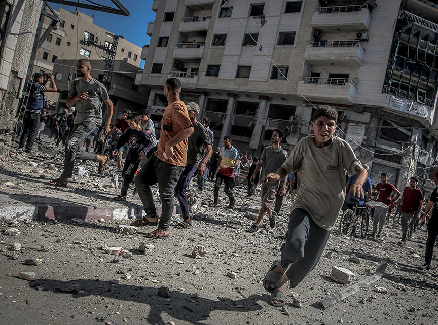 İsrail'in Gazze Katliamı Sürüyor 72 Filistinli Daha Hayatını Kaybetti (3)