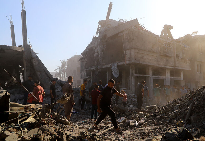 İsrail'in Gazze Katliamı Sürüyor 72 Filistinli Daha Hayatını Kaybetti (7)