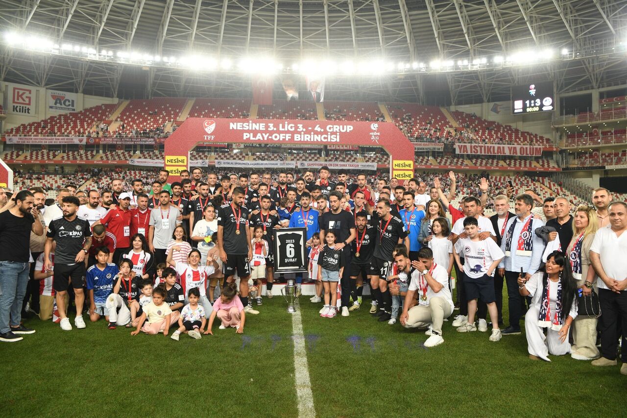 İstiklalspor Kulüp Başkanı Akarca 2. Lig'de De Hedefimiz Büyük (1)