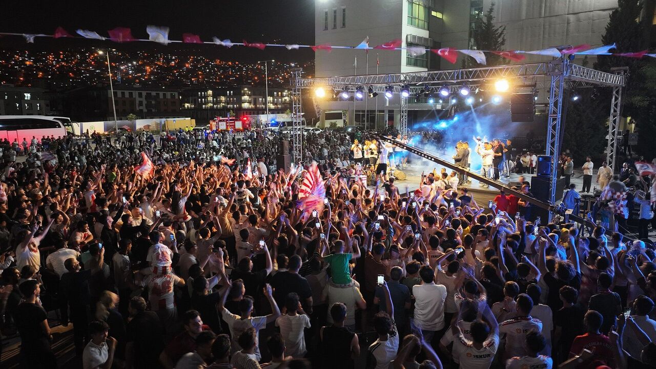 İstiklalspor Kulüp Başkanı Akarca 2. Lig'de De Hedefimiz Büyük (4)