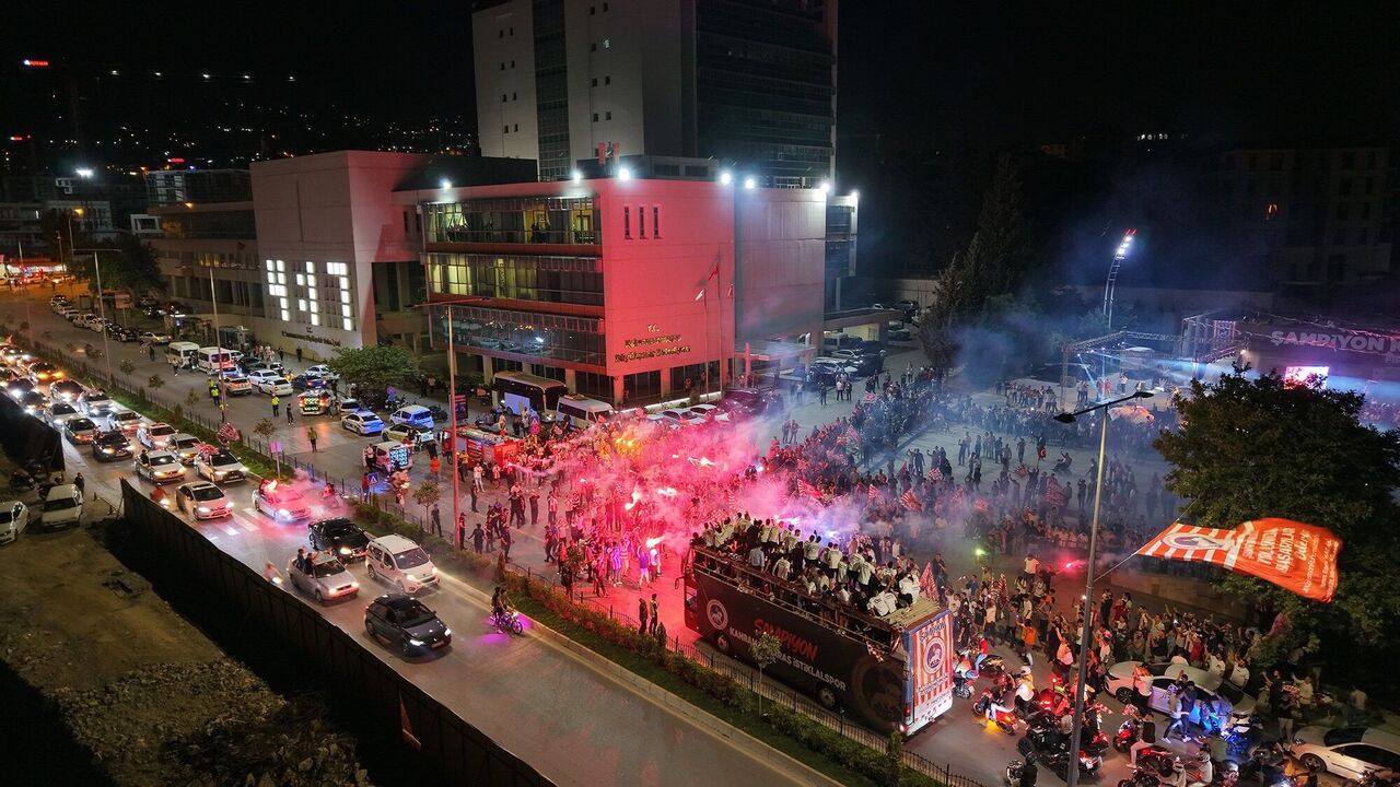 İstiklalspor Kulüp Başkanı Akarca 2. Lig'de De Hedefimiz Büyük (5)