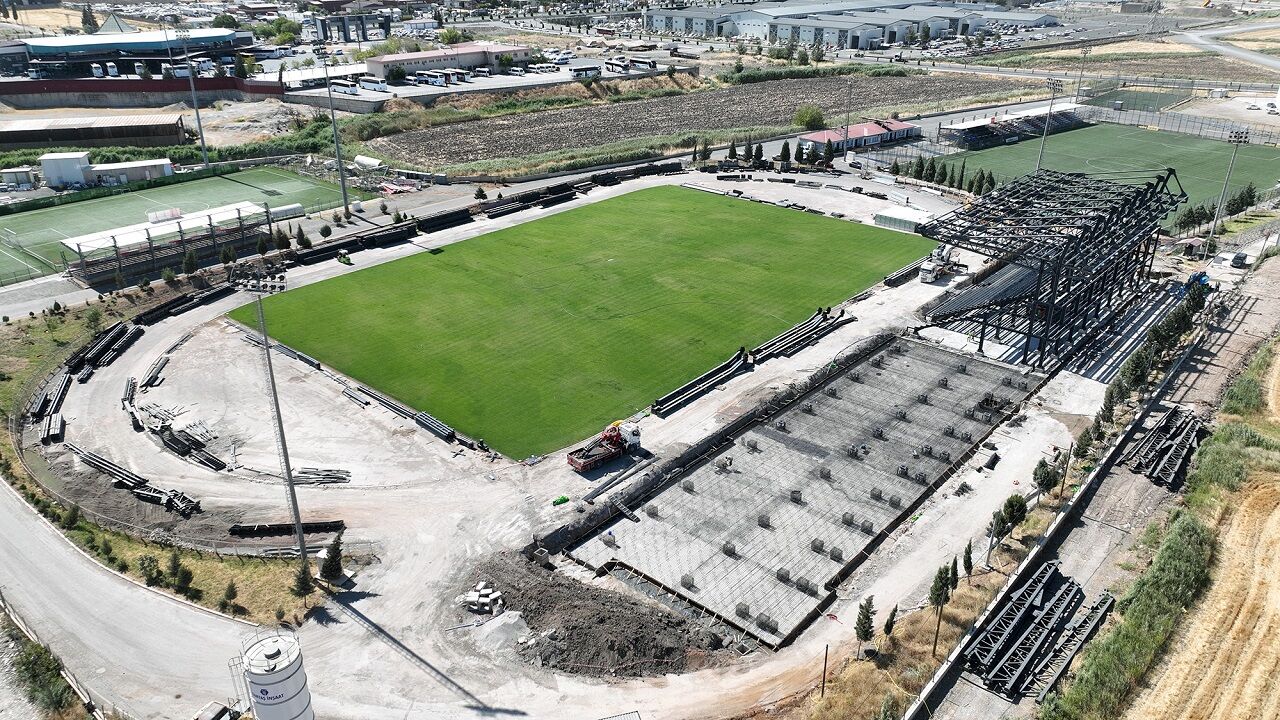 Kahramanmaraş’a 4 Bin Kişilik Yeni Stadyum Açılış Yaklaşıyor (7)