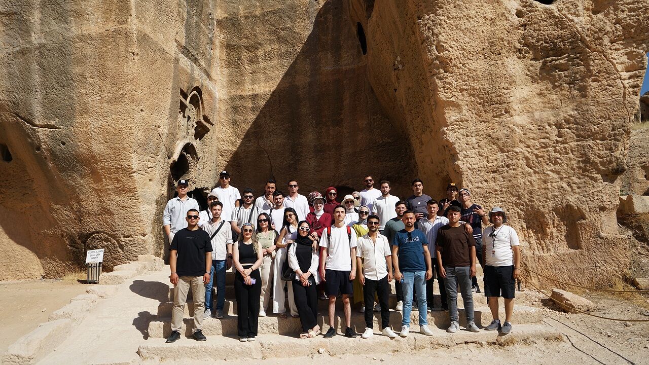 Kahramanmaraşlı Gençler Mardin’i Keşfetti Pusula Maraş Gezisi Büyük Ilgi Gördü (4)