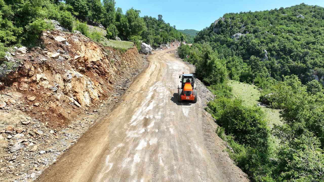 Kahramanmaraş'ta 10 Mahalleye Daha Asfalt Konforu Geliyor (3)