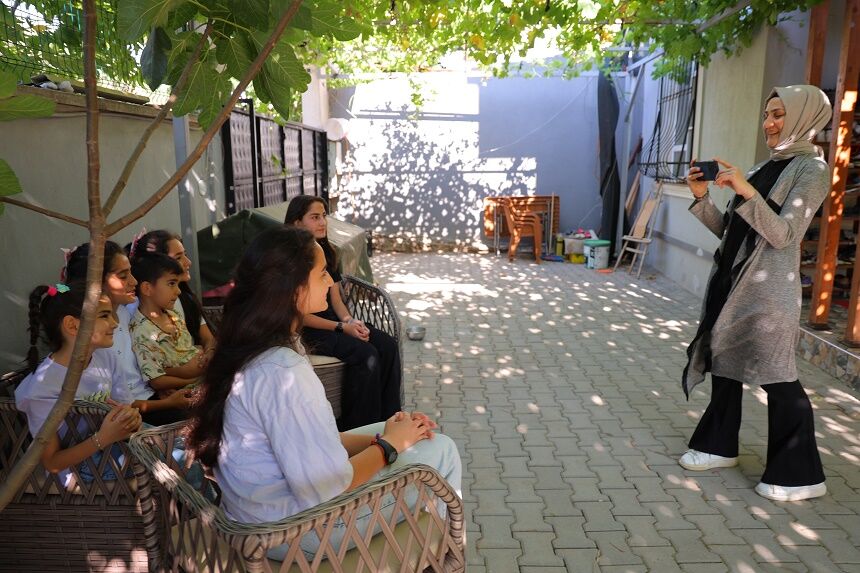 Kahramanmaraşta 7 Çocuklu Öğretmen Çiftin Hayatı Bakanı Gülümsetti (2)