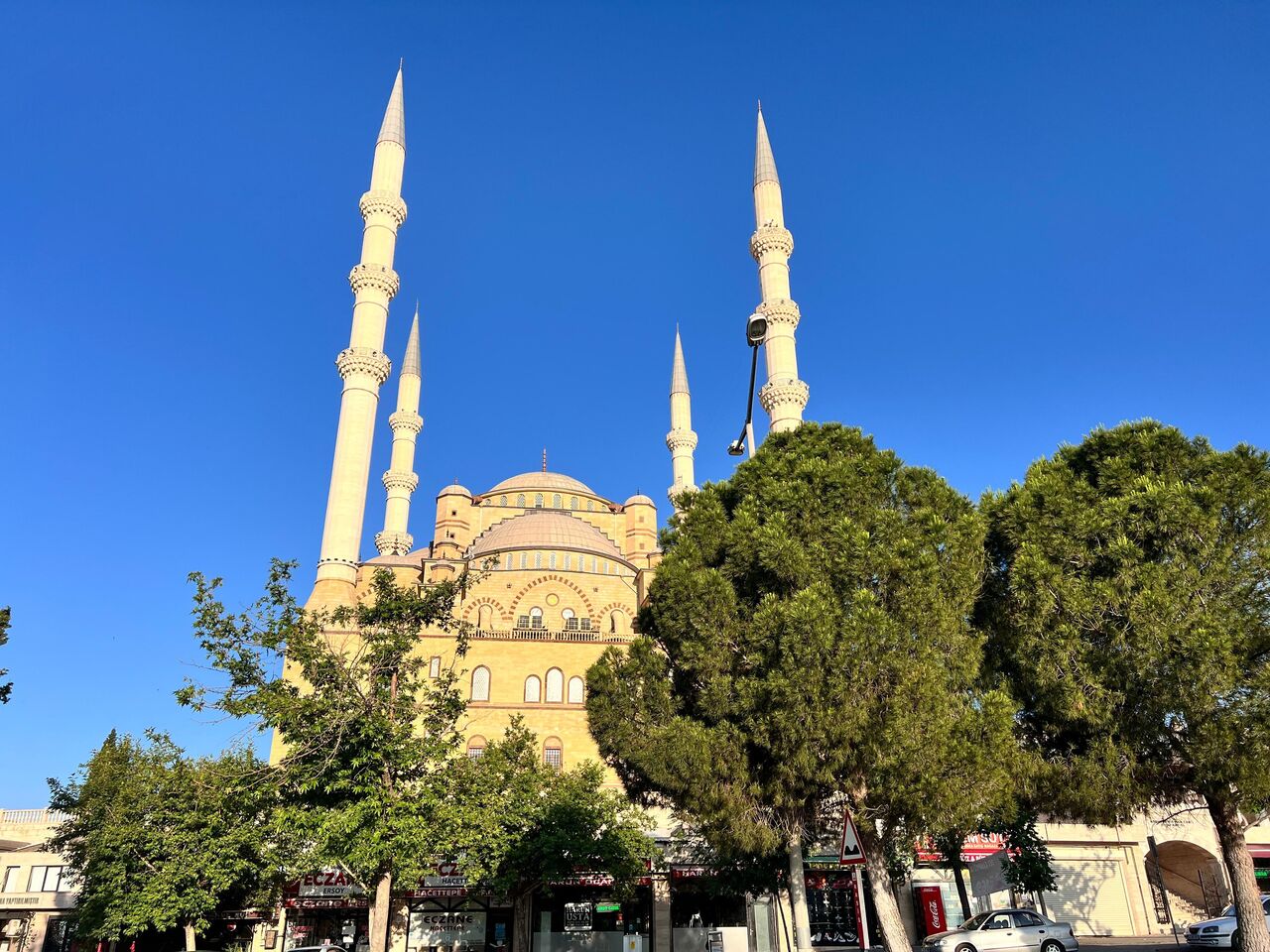Kahramanmaraş'ta Binler Abdülhamid Han Camii'nde Saf Tuttu (3)