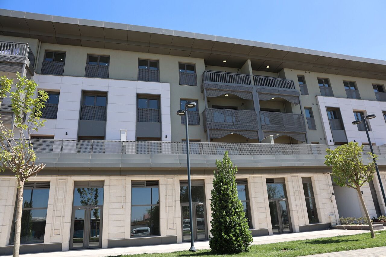 Kahramanmaraş’ta Depremzede Kadın, Erdoğan Ve Aliyev’i Yeni Evinde Misafir Etti (6)