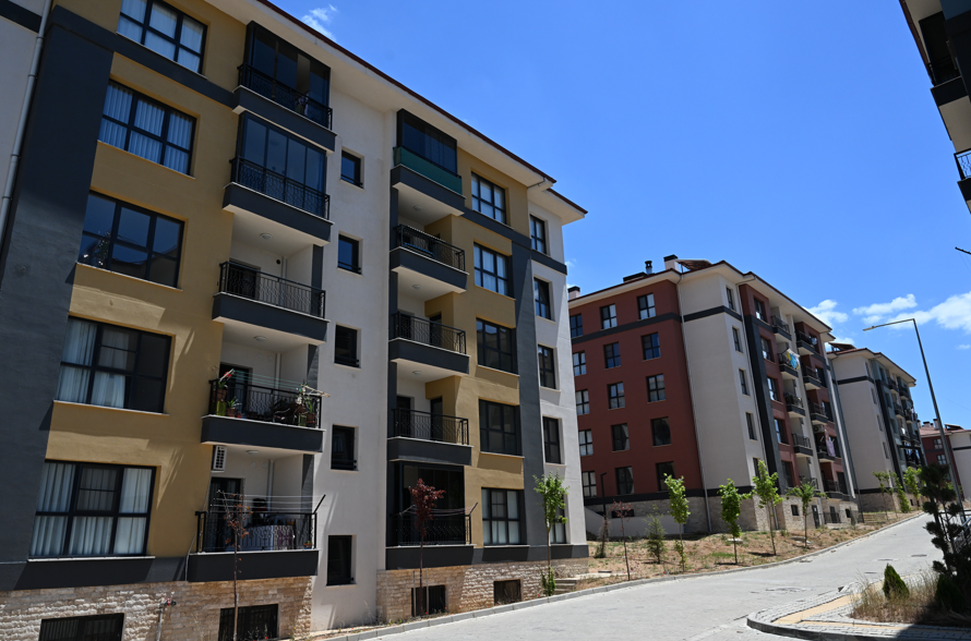 Kahramanmaraş'ta Depremzedeler Kurban Bayramı'nı Yeni Yuvalarında Karşıladı (2)