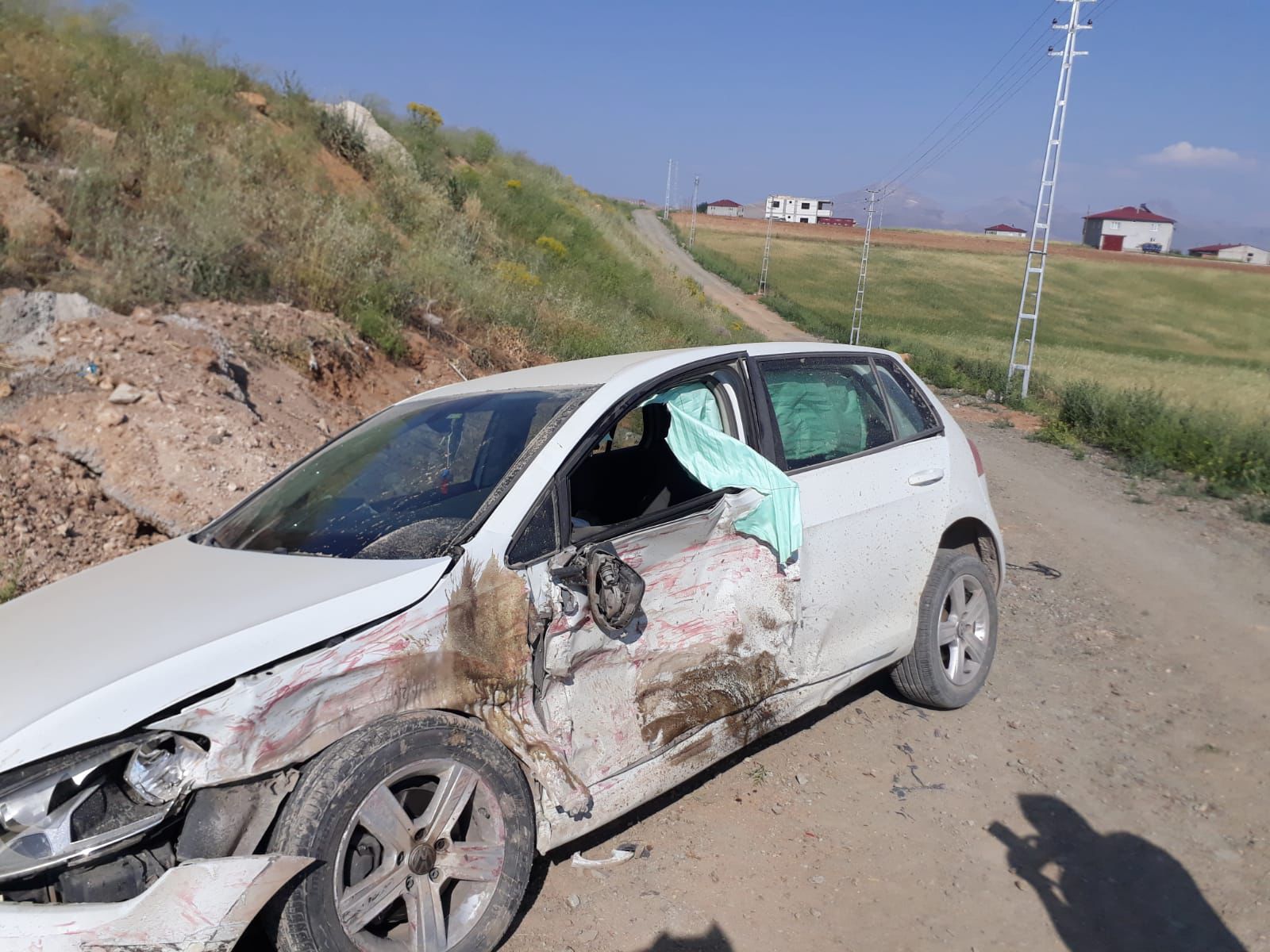 Kahramanmaraş'ta İki Otomobil Çarpıştı, 2 Yaralı (2)