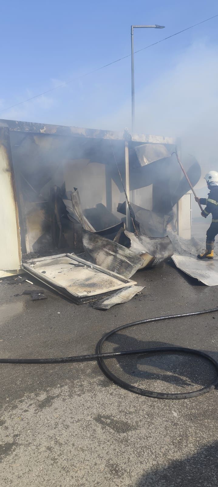 Kahramanmaraş'ta Konteyner Kent Alevlere Teslim Oldu (2)